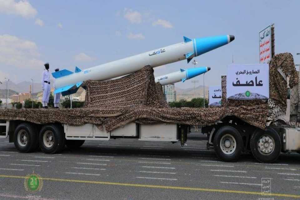 ـ مووشەکی نوێی سوپای یەمەن کەشتییەکی لە دەریای عەرەبی کردە ئامانج