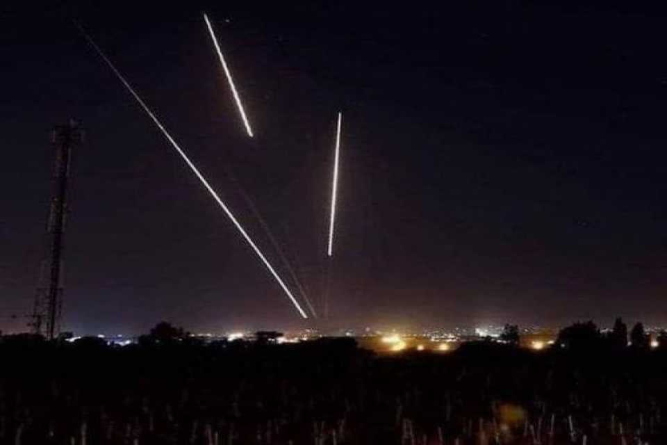 ئێران: ئیسرائیل بڕیاری تۆڵەسەندنەوەی زیاتر بدات، وەڵامدانەوەمان توندتر و بەهێزتر دەبێت