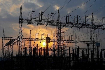 لە سنووری ناوچەی پیشەسازی عەربەت دوو پرۆژەی گرنگی گواستنەوەی کارەبا جێبەجێ دەکرێن